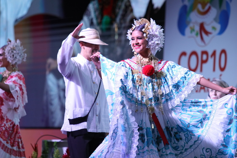 Panamanian Traditional Tamborito dance at the Opening ceremony Related: https://fctc.who.int/who-fctc/governance/conference-of-the-parties/tenth-session-of-the-conference-of-the-parties